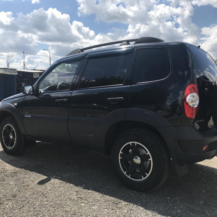 Chevrolet Niva, 2011