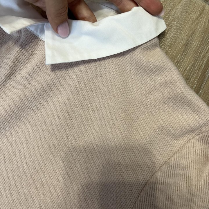 Платье с воротником