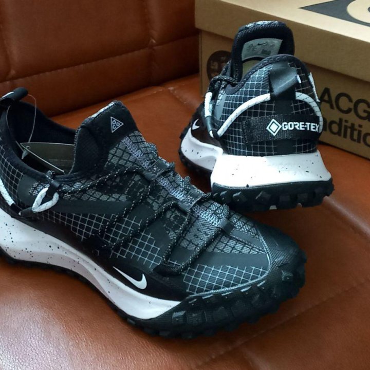 Кроссовки Nike ACG