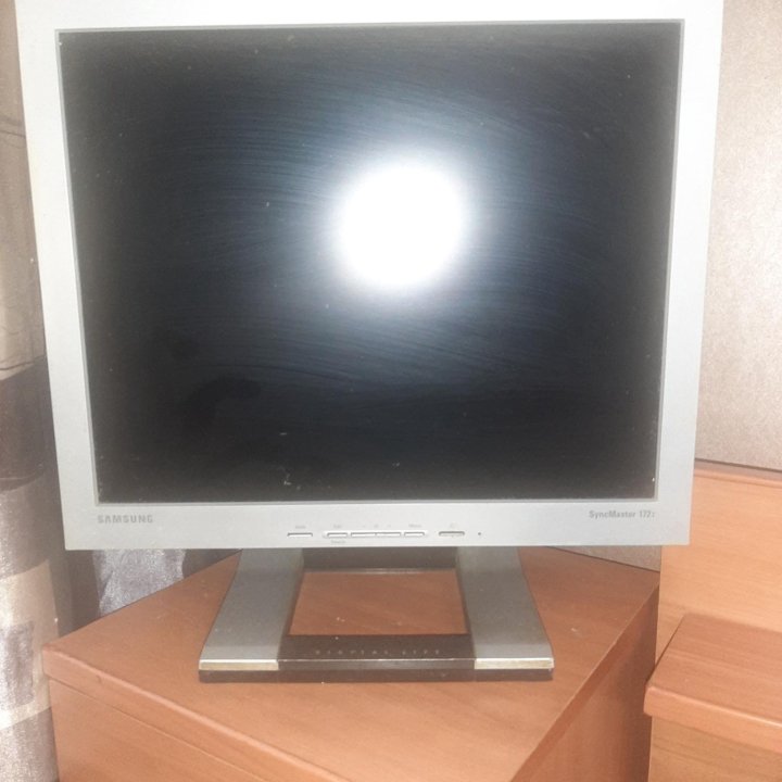 Монитор Samsung syncmaster 172t