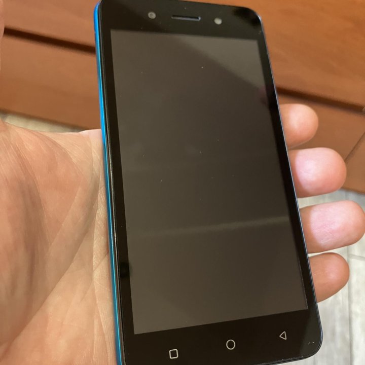 Смартфон itel a17