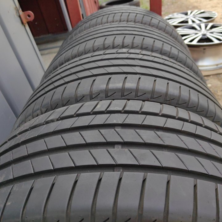 Комплект Bridgestone Turanza T005 225/40 R18