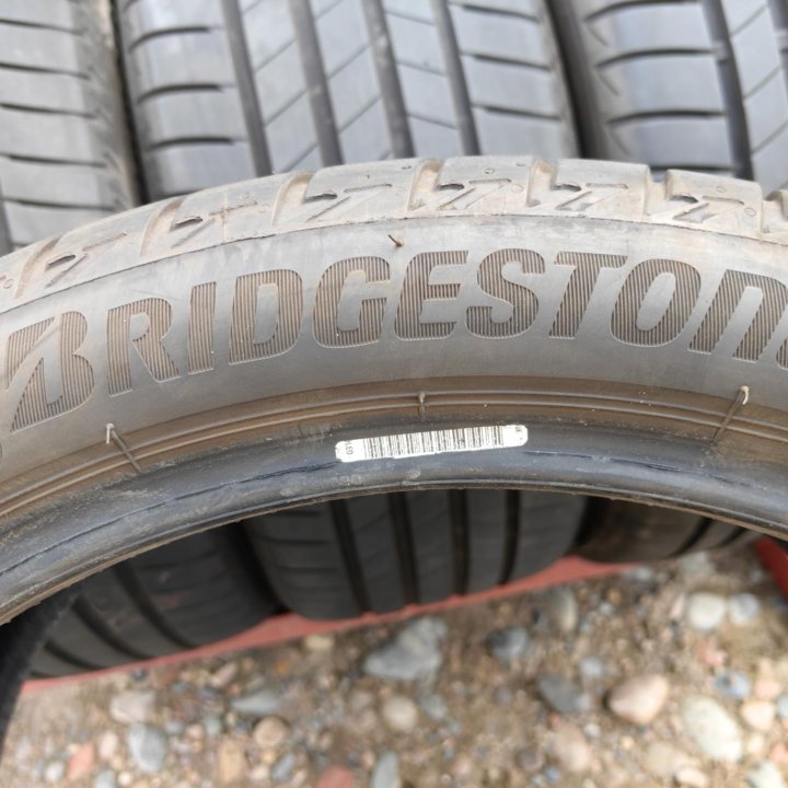 Комплект Bridgestone Turanza T005 225/40 R18