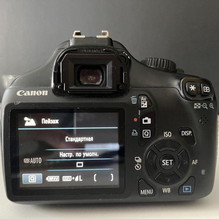 Canon eos 1100 D зеркальный фотоаппарат