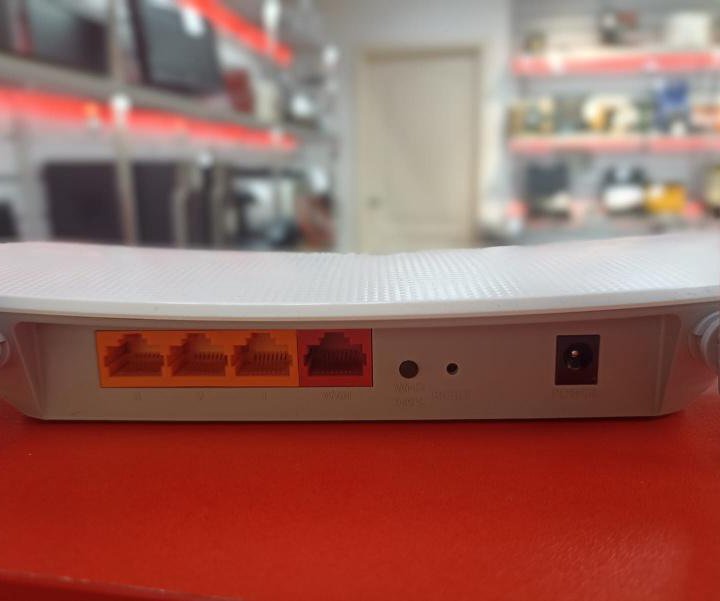 Сетевое оборудование Роутер TP-Link EC220-G5