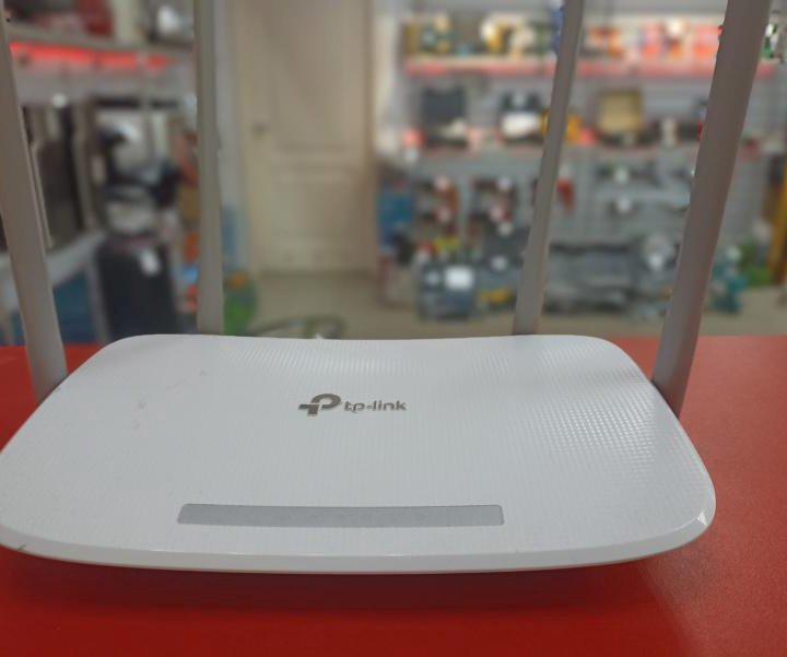 Сетевое оборудование Роутер TP-Link EC220-G5