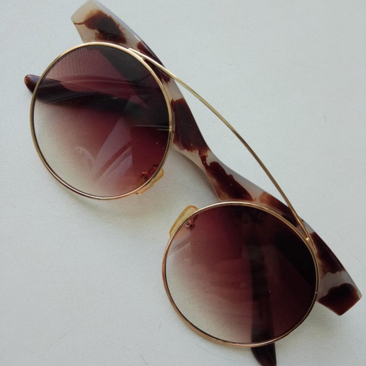 Солнцезащитные очки