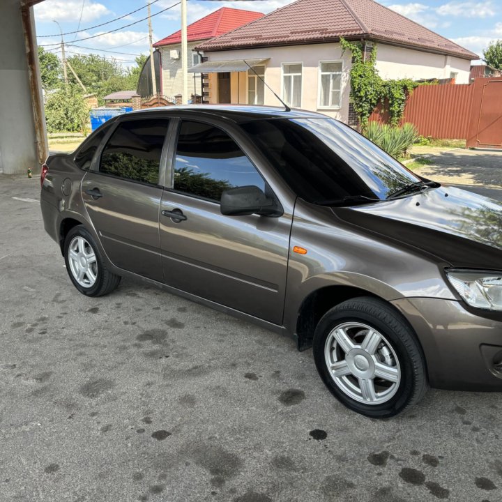 ВАЗ (Lada) Granta, 2013