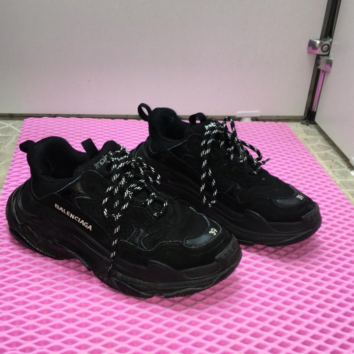 Оригинальные кроссовки Balenciaga Triple S