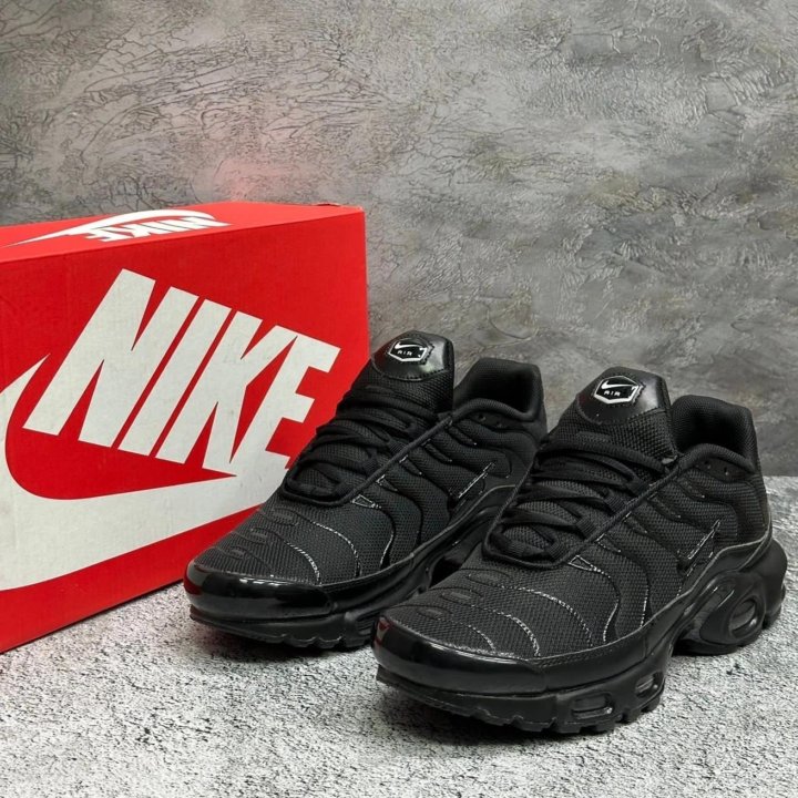 Кроссовки Nike Air Max Tn Plus