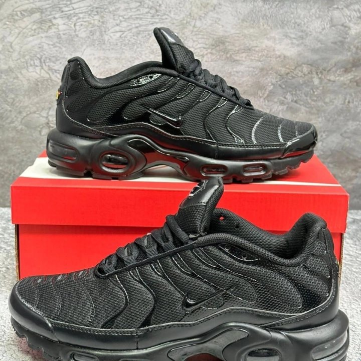 Кроссовки Nike Air Max Tn Plus