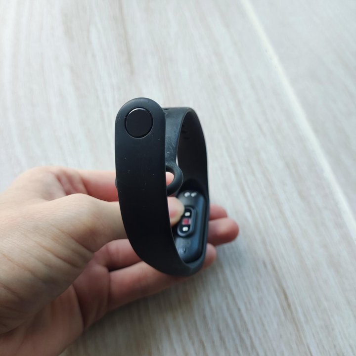 Фитнес-браслет Mi band 4