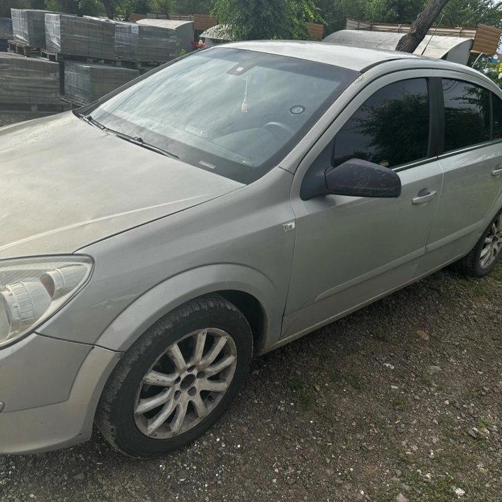 Opel Astra, 2010