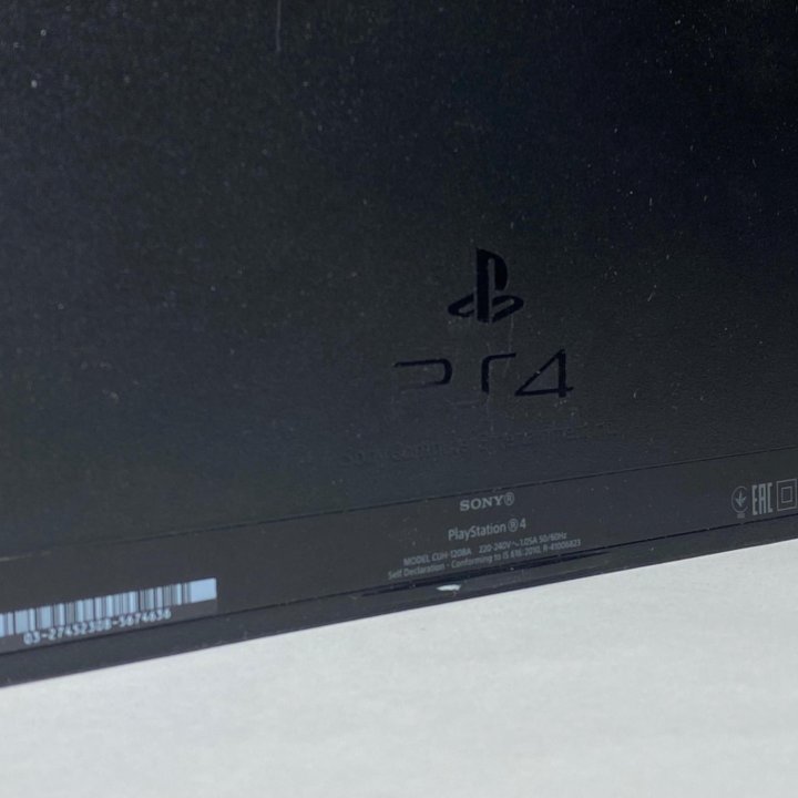 Продам PlayStation 4 500gb (2 геймпада)