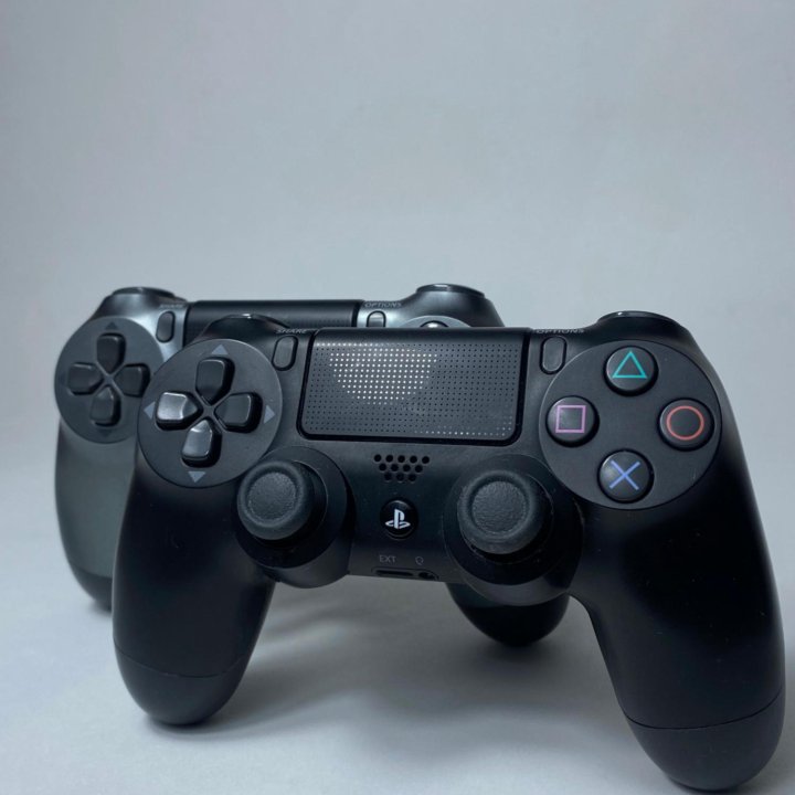 Продам PlayStation 4 500gb (2 геймпада)