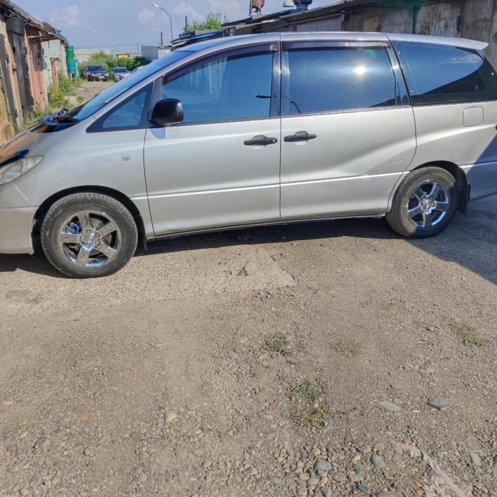 Toyota Estima, 2003