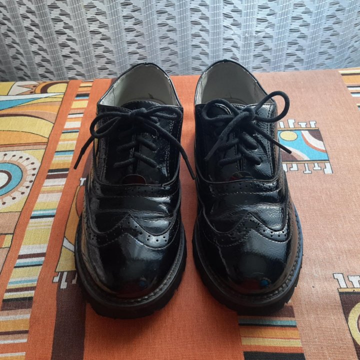 Школьная обувь