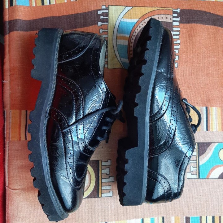 Школьная обувь