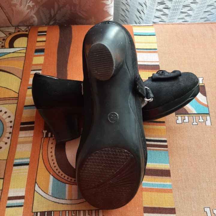 Школьная обувь