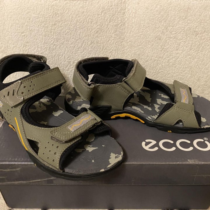 Сандалии Ecco 35