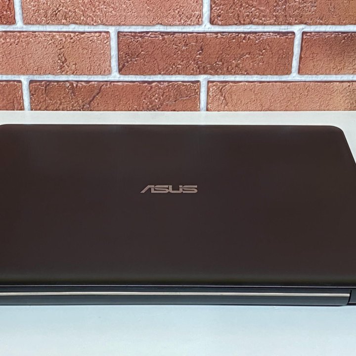 Asus быстрый ноутбук 2,6GHz/ssd128/4gb