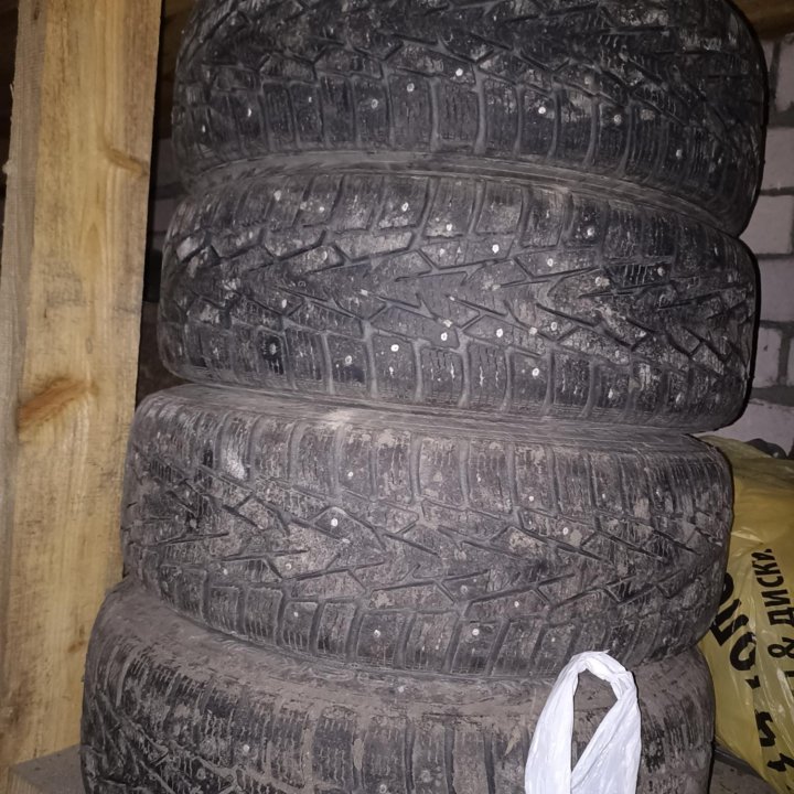 Nokian Hakkapeliitta 7 R13 175/70