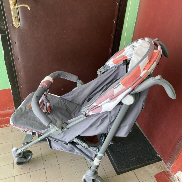 Коляска прогулочная