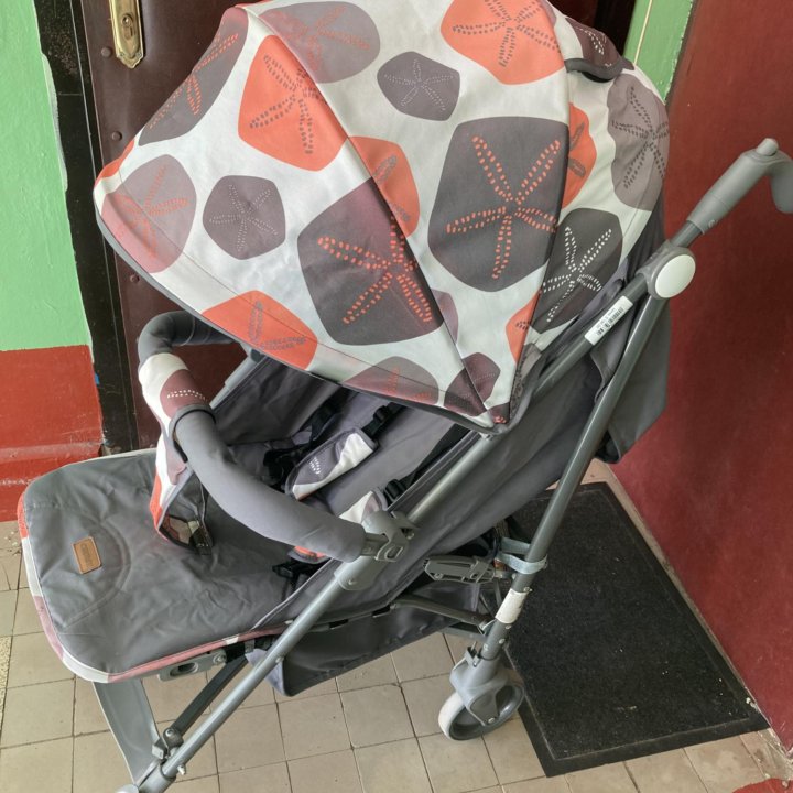 Коляска прогулочная