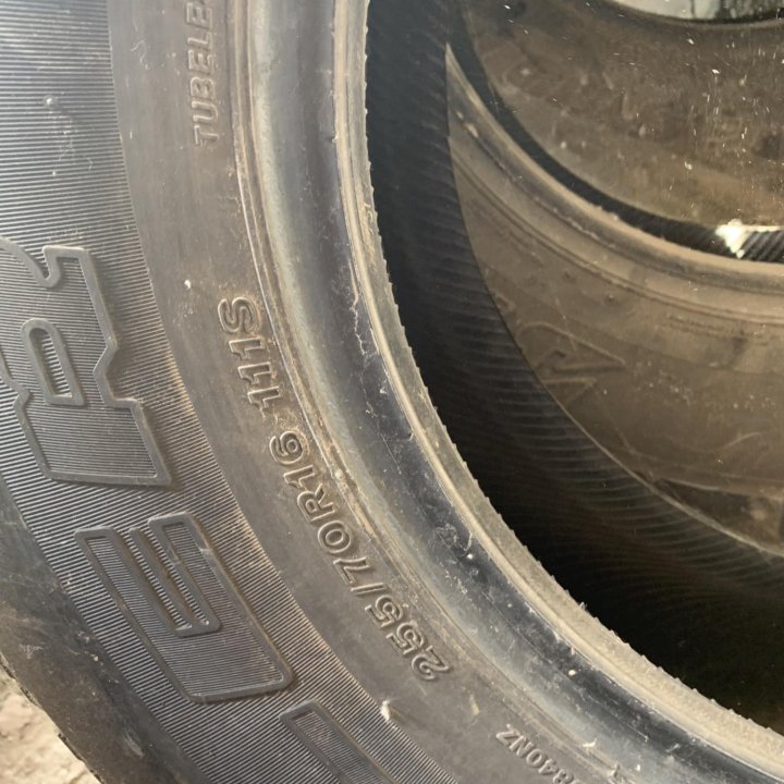 Bridgestone Dueler 255/70/16