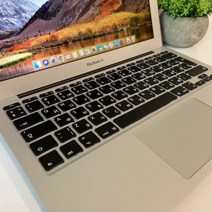 Apple MacBook 11 2011 Core i5, 4Gb/120SSD Гарантия