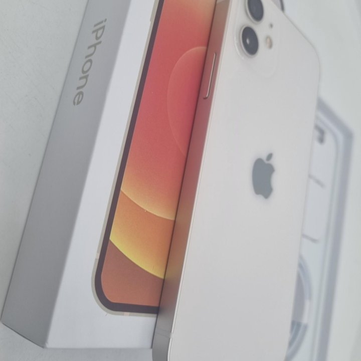 iPhone 12 128GB White Состояние нового