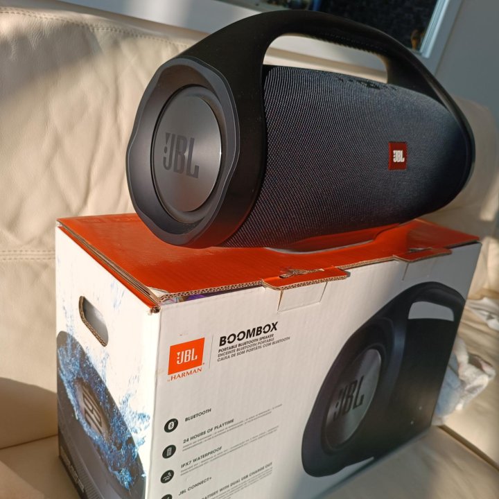 Jbl boombox как новый