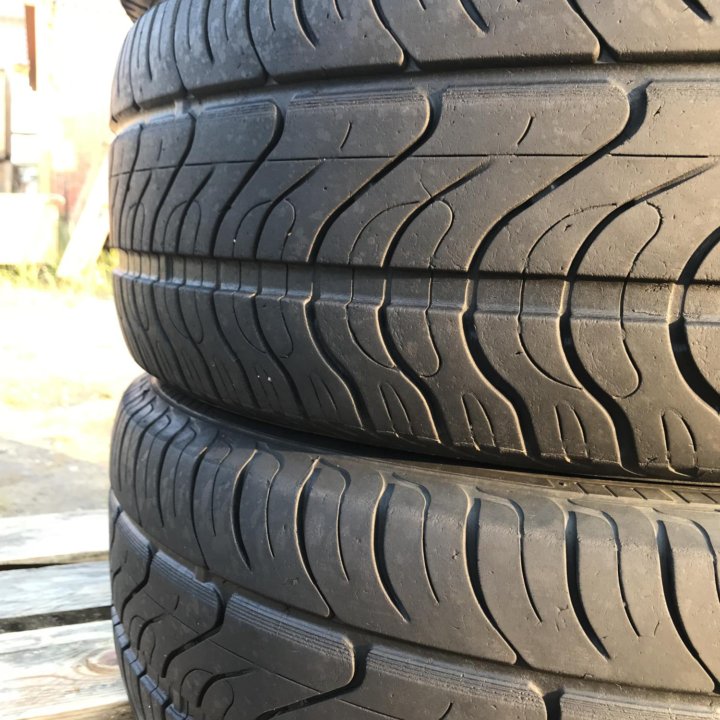 Toyo Tranpath 225/60R17.