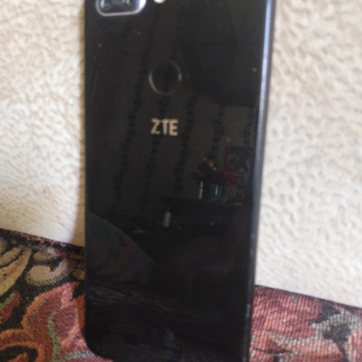 ZTE BLADE V9