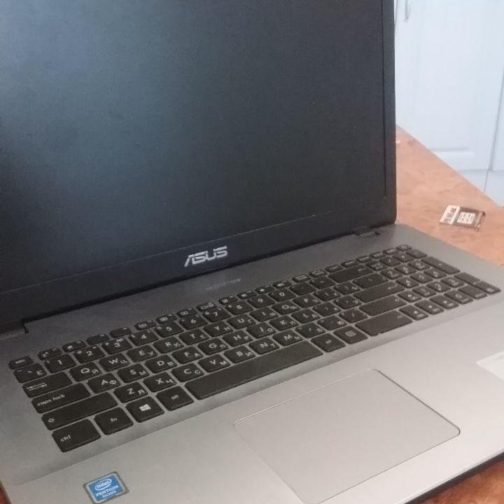 ASUS VivoBook 17 X705MA-BX019T