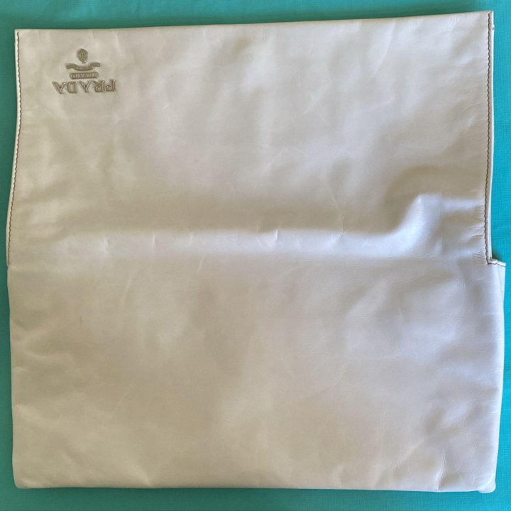 Женский клатч Prada