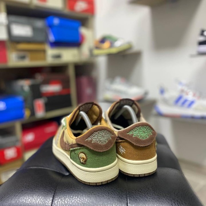 Кроссовки Nike Air Jordan 1 Low & Zion Voodoo