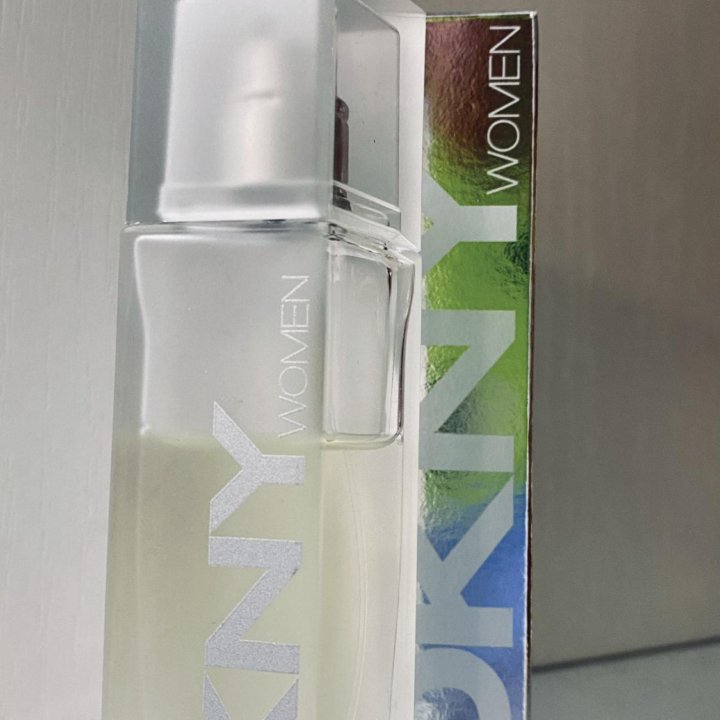 DKNY Women Energizing Eau De Parfum