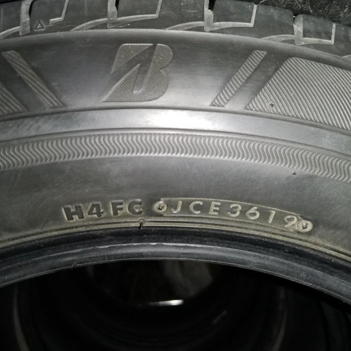 Bridgestone ecopia NH 100 RV 225/60 R 17