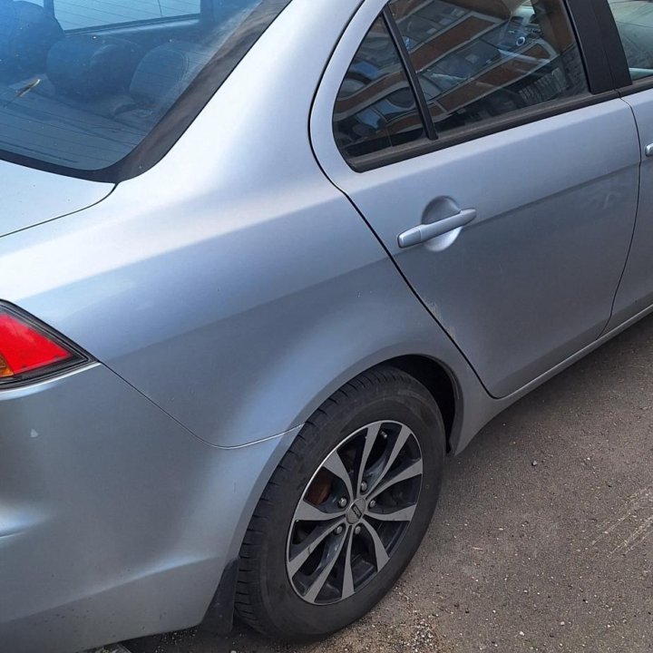 Mitsubishi Lancer, 2011