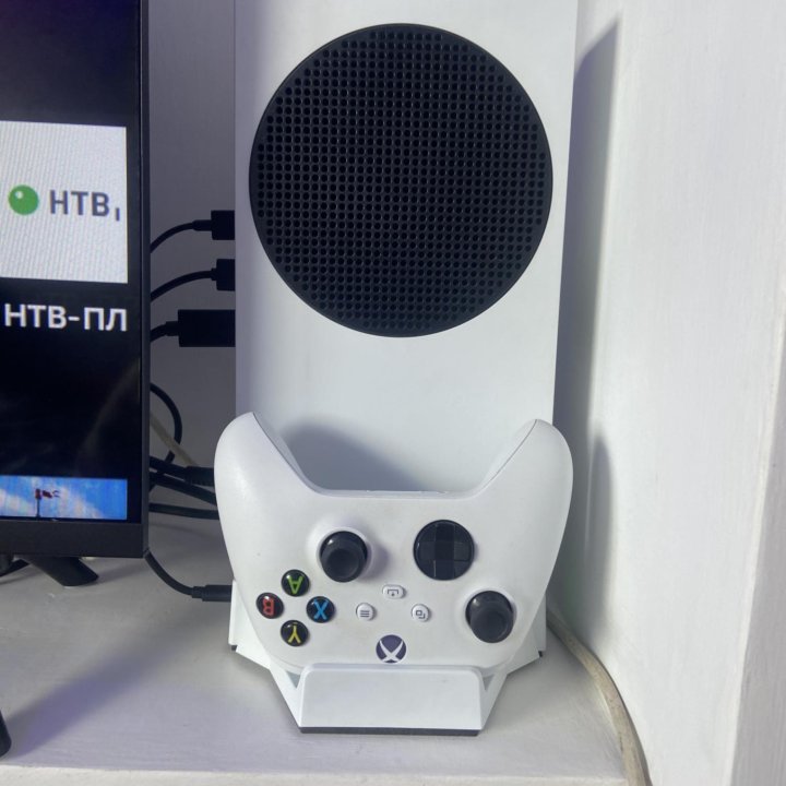 Xbox Series s + игровой монитор 144 Гц