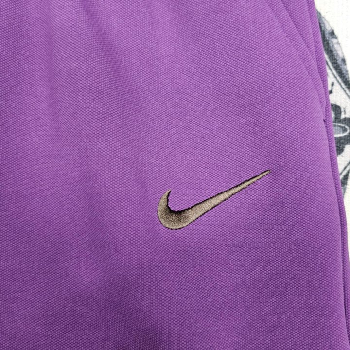 Шорты Nike фиолетовые