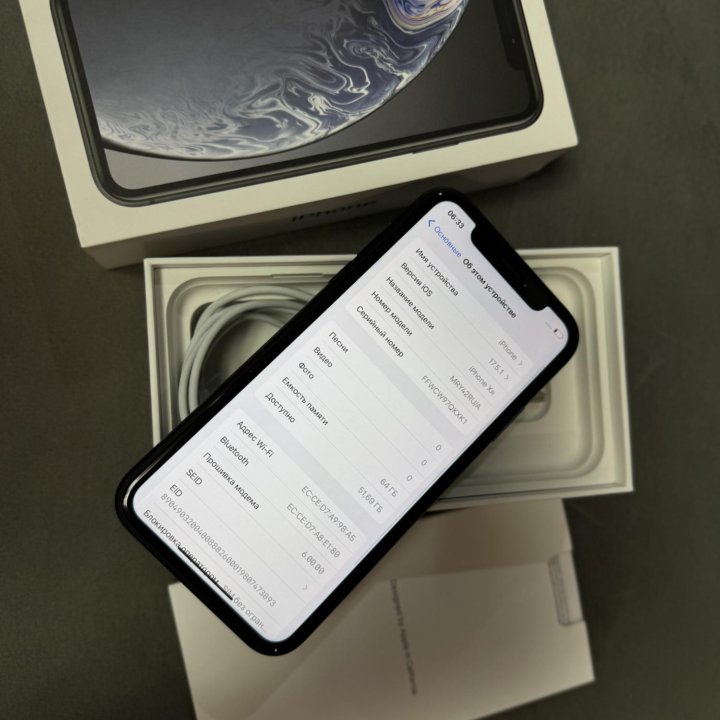 Продам iPhone XR 64Gb Black РСТ