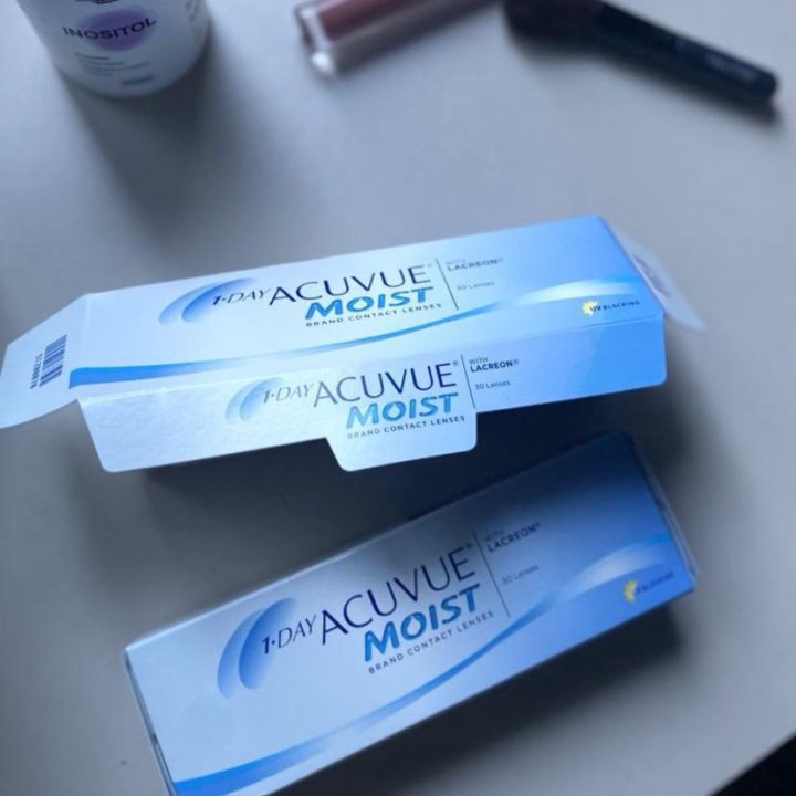 Линзы Acuvue Moist 1-Day -1,75 46 шт