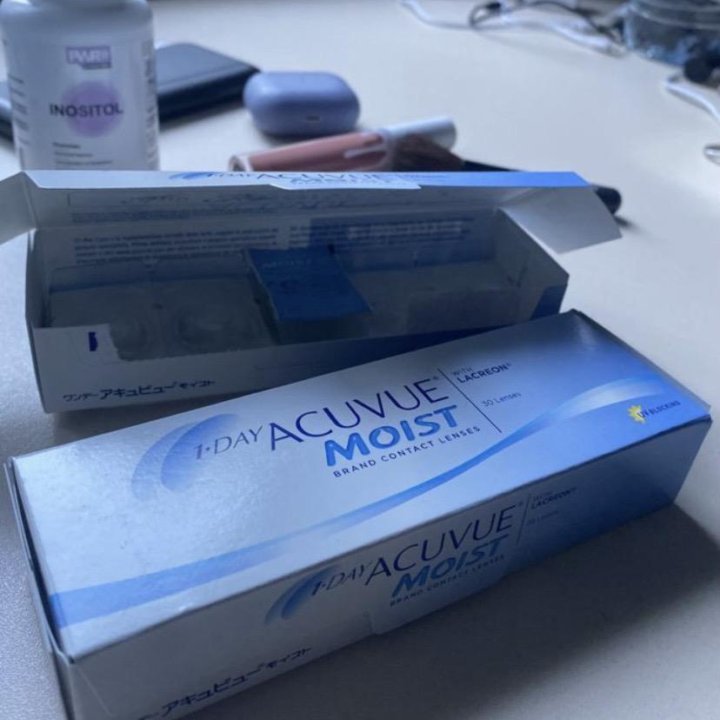 Линзы Acuvue Moist 1-Day -1,75 46 шт