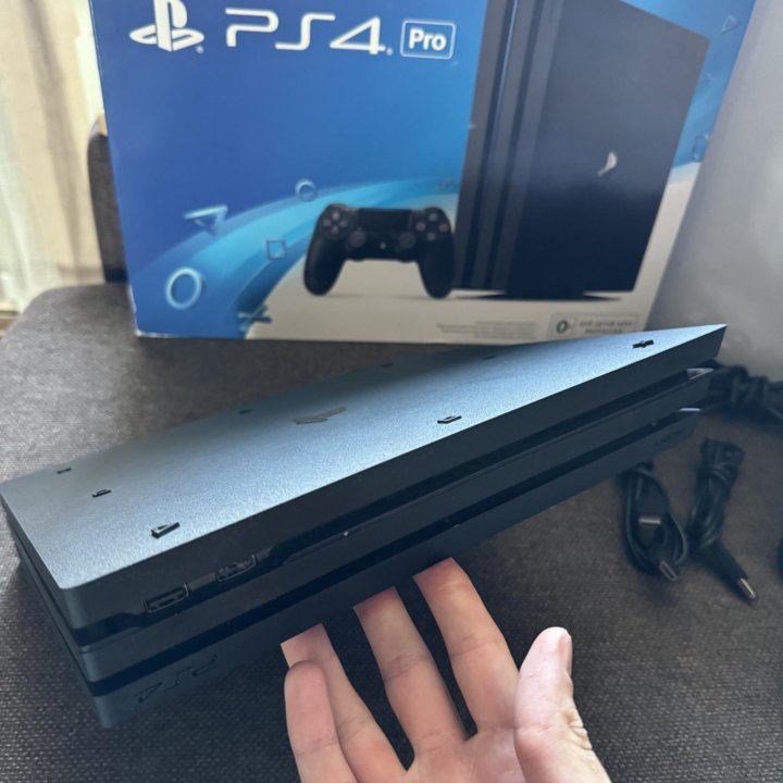 PlayStation 4 Pro, много игр, подписки