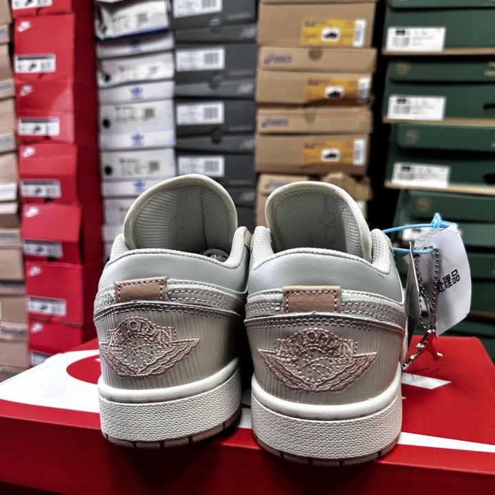 Кроссовки Nike Air Jordan 1 Low