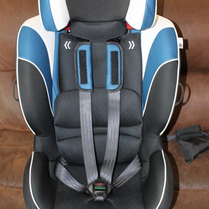 Детское автокресло Aprica FormFit (isofix)1-11 лет