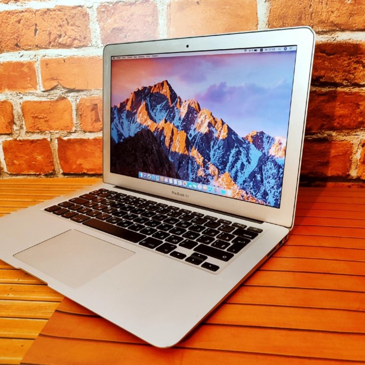 Macbook Air A1369 - Core i5 \ 4 Озу \ 120 SSD