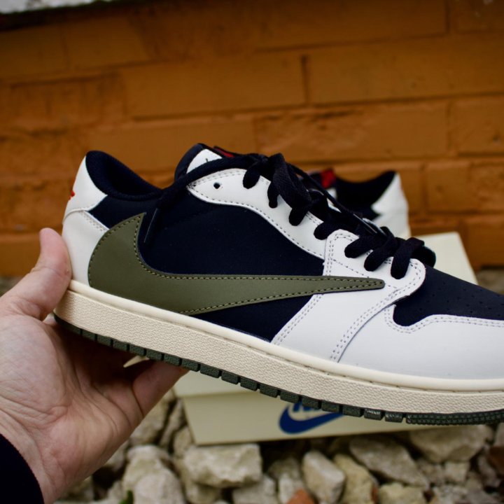 Nike travis scott x air jordan 1 low Olive